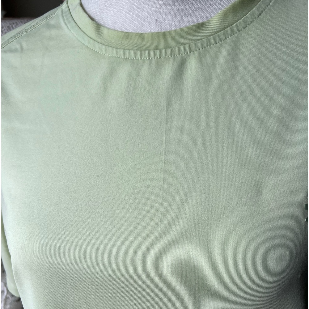 Vintage Izod tee light green - Picture 3 of 10
